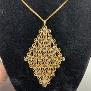 Vintage Sarah Coventry gold tone filigree necklace